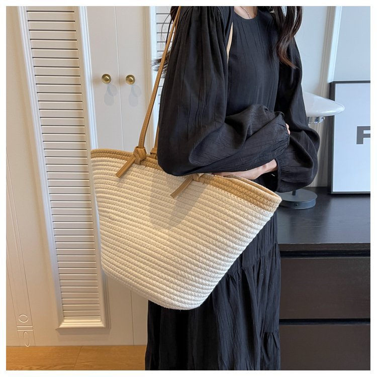 Elegant beach bag with high-quality details Kalsten
