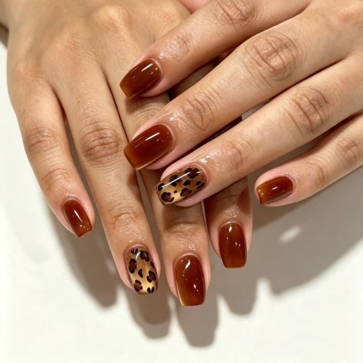 Artificial nails with modern night motif Kalsten