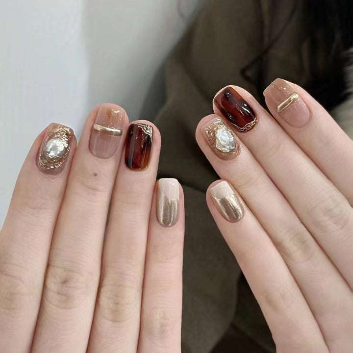 Elegant Nail Art Set with Unique Marble and Metallic Accents Kalsten