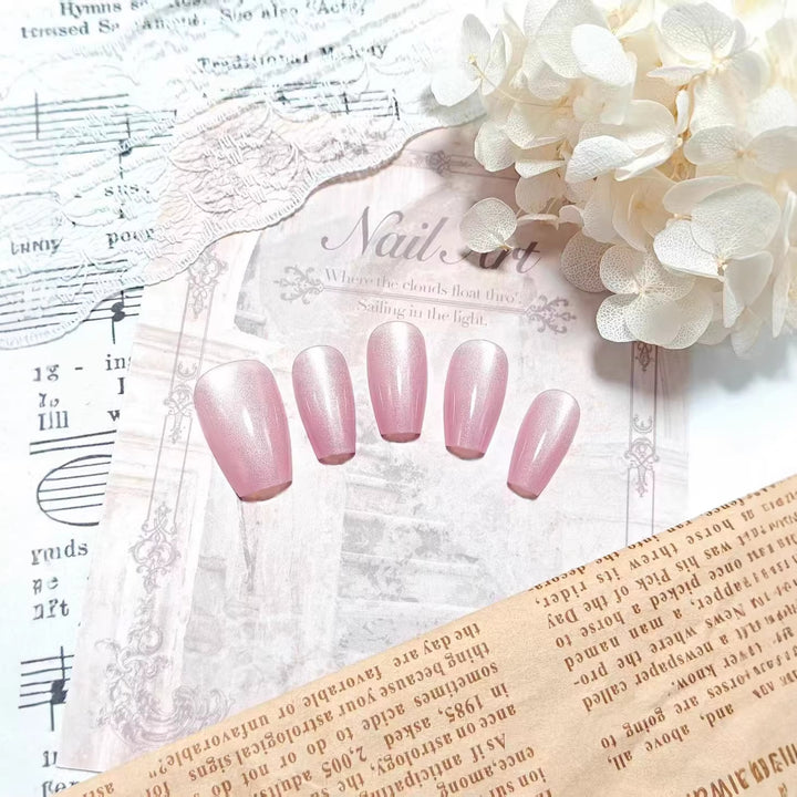Shiny artificial nails with soft pink effect Kalsten
