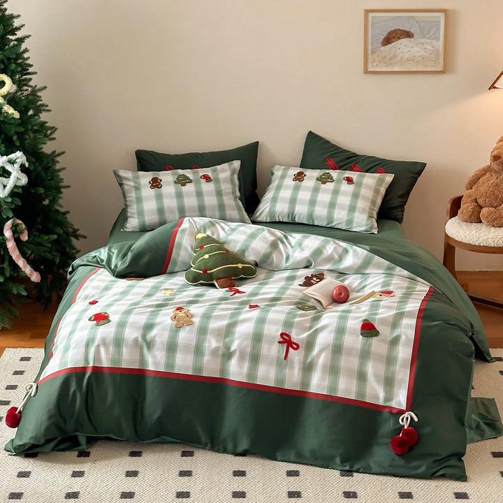 Festive bed linen set with embroidered Christmas appliqués