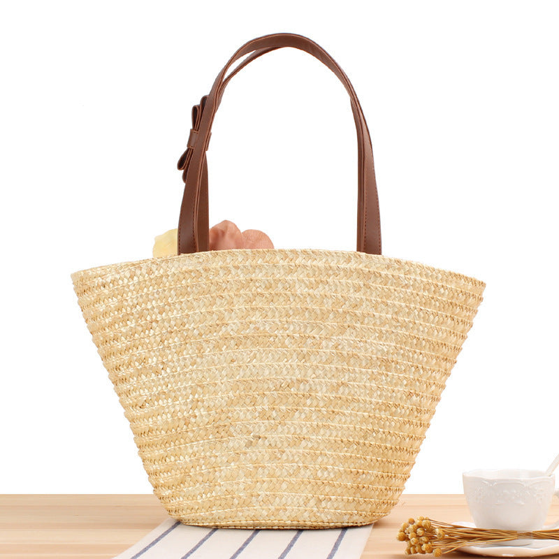 Elegant Straw Bag with Floral Decor Kalsten