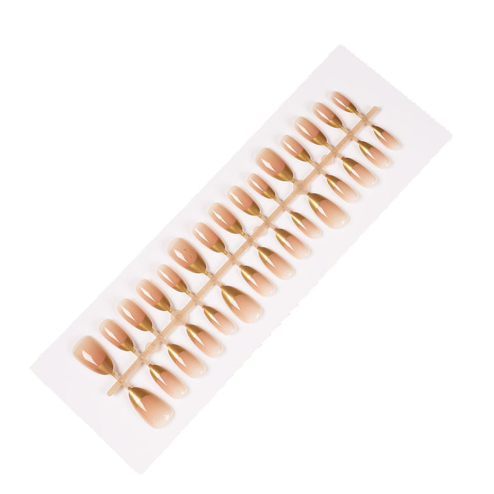 Nail art with elegant gradient and metallic accents Kalsten