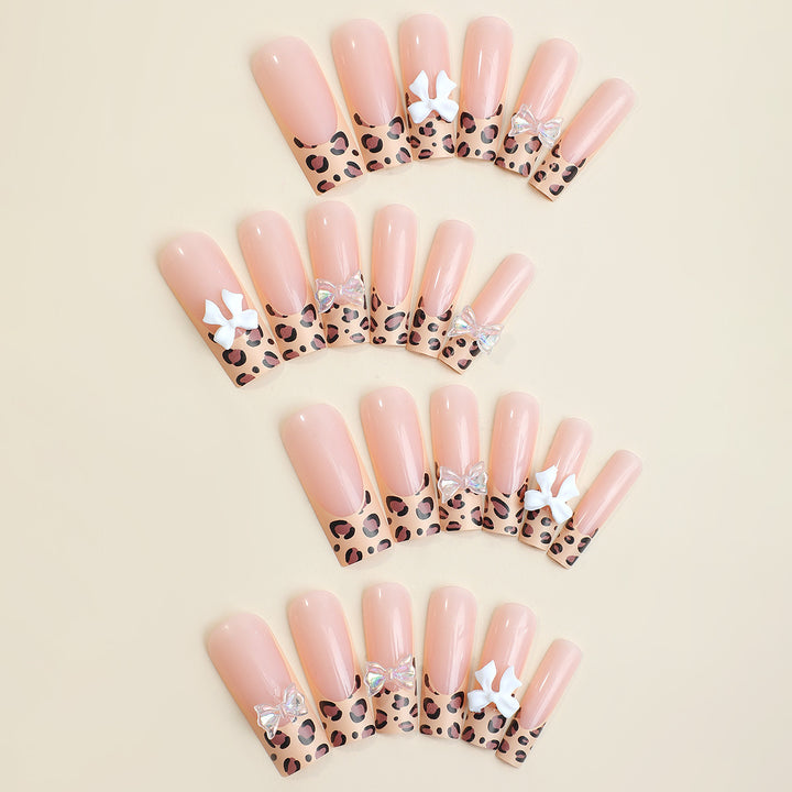 Artificial nail set with elegant crystal applications Kalsten