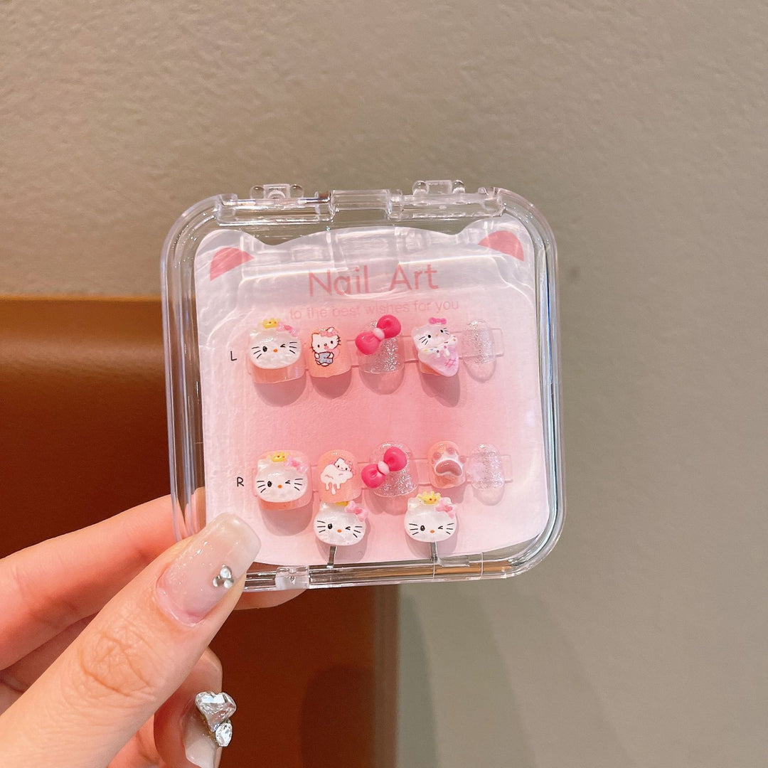 Creative art nails with playful animal design Kalsten