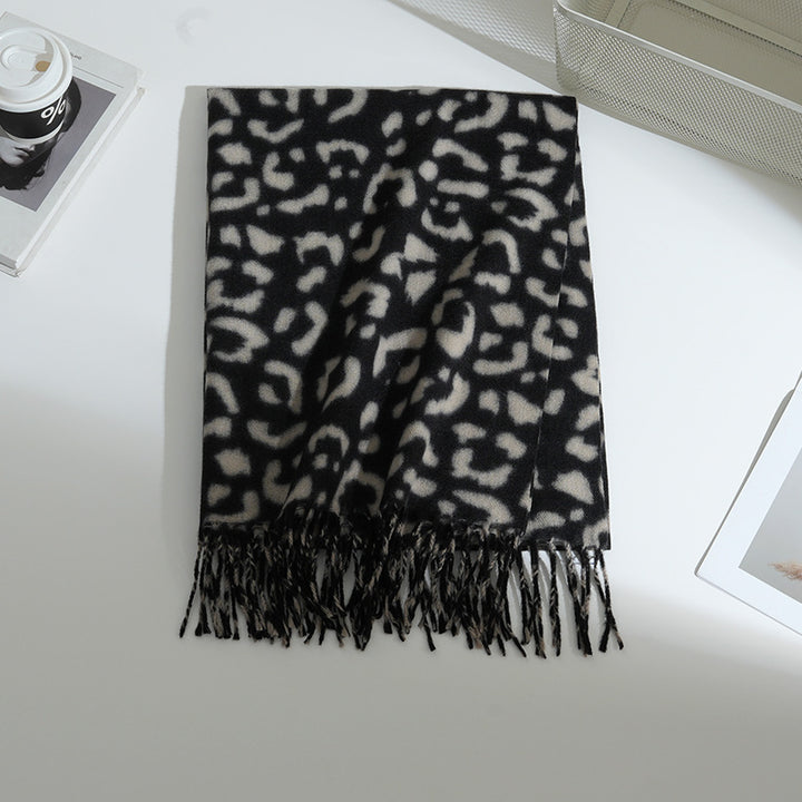 Ladies Elegant and patterned animal scarf with fringes Kalsten