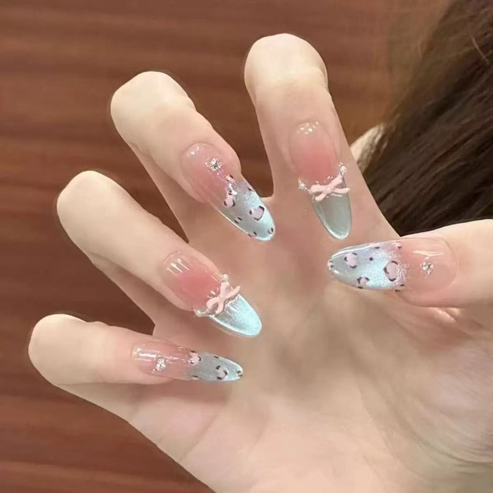 Artificial nails with elegant ombre look Kalsten