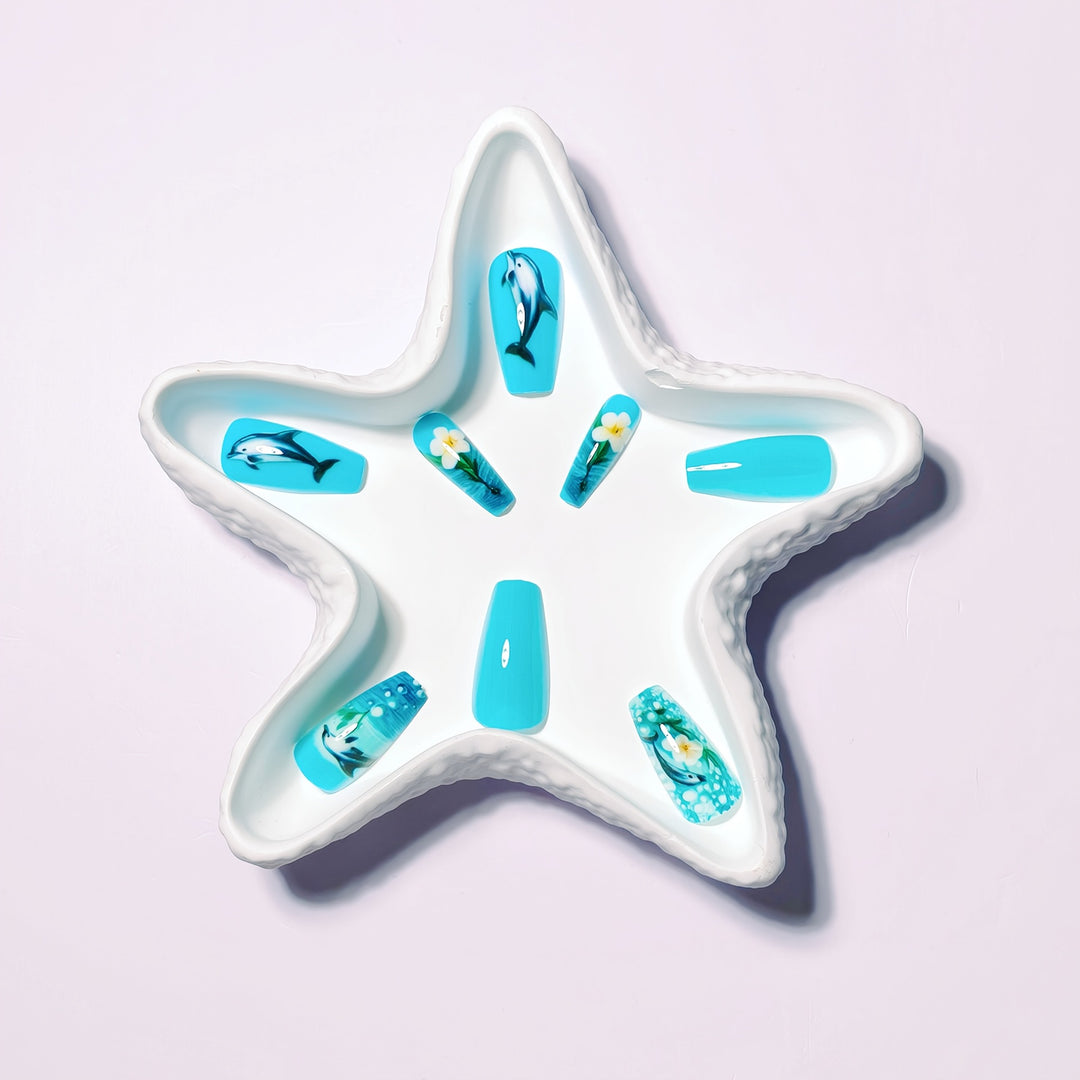 Artificial nails with underwater inspired marine motif Kalsten