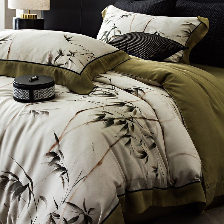 Elegant bedding set made of cotton satin with floral watercolor print, contrasting piping and ruffle