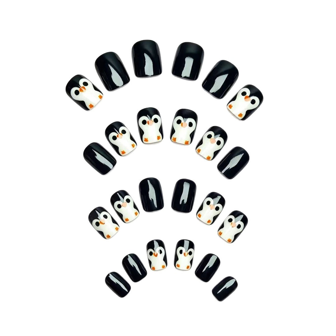 Artificial Nails in Winter Penguin Design Kalsten