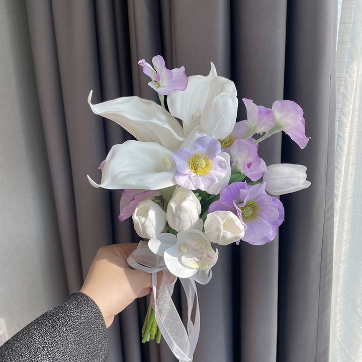 Elegant Floral Bridal Bouquet for Special Occasions