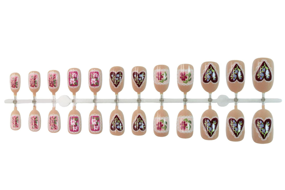 Artificial nail set with floral designs and romantic details Kalsten