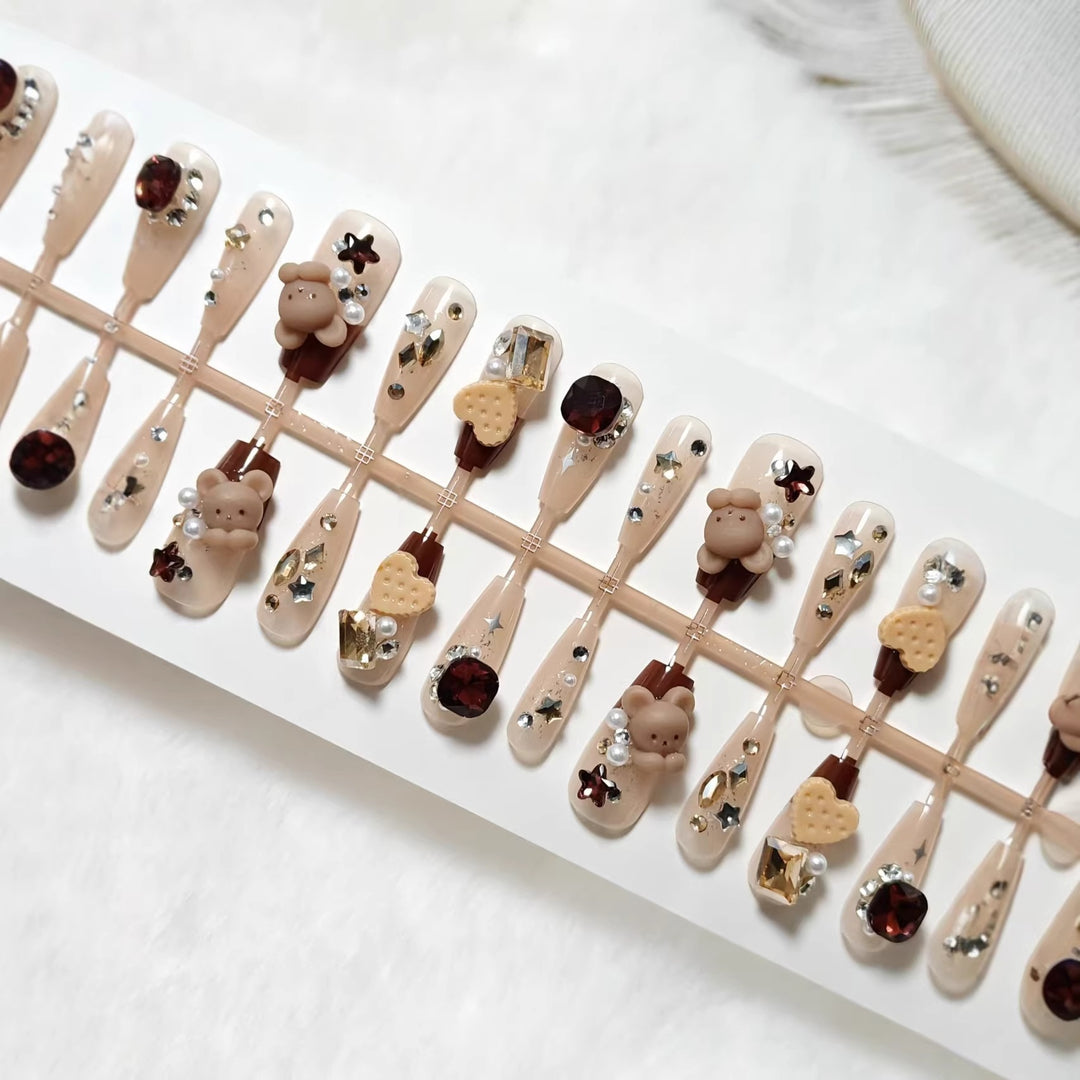 Artificial nails with charming animal and glitter design Kalsten