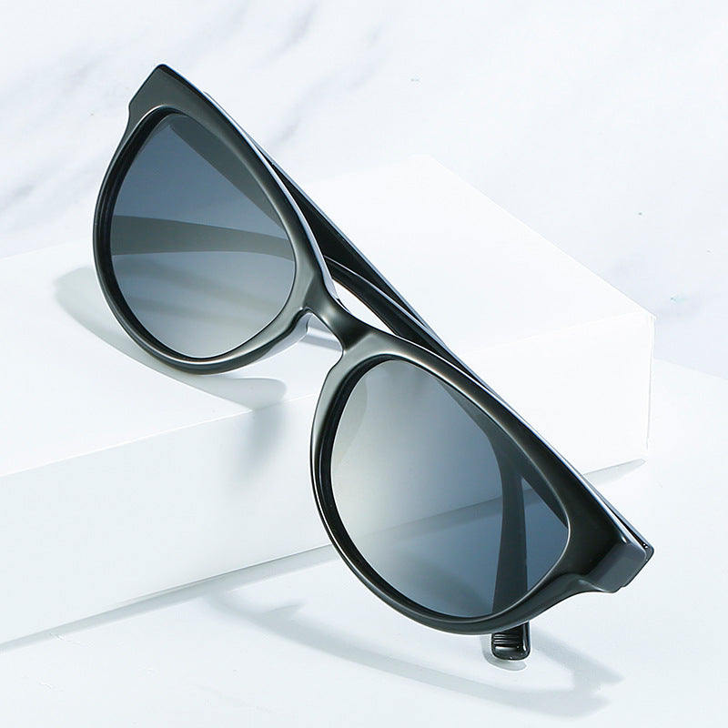 Cat-Eye Shaped Sunglasses Kalsten