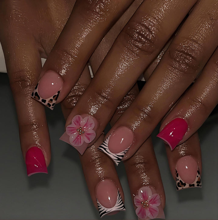 Decorative Floral Press-On Nail Art Set Kalsten