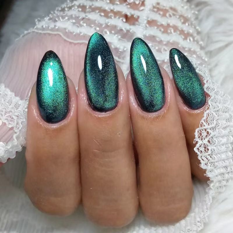Chic Almond-Shaped Press-On Nail Set Kalsten