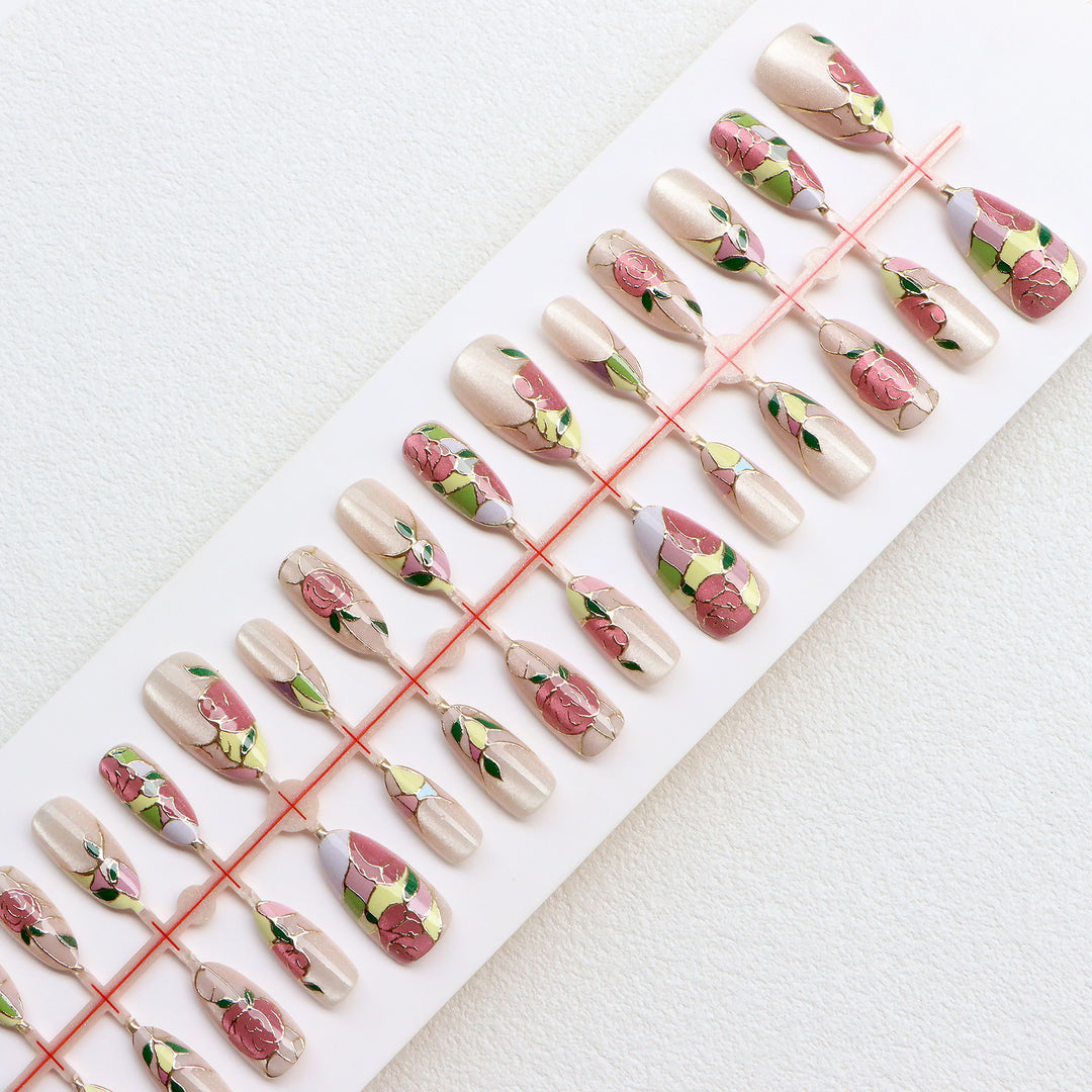 Floral Themed Press-On Nail Art Set Kalsten