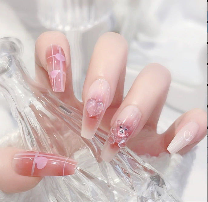 Glamorous nail art with pearls and glitter Kalsten