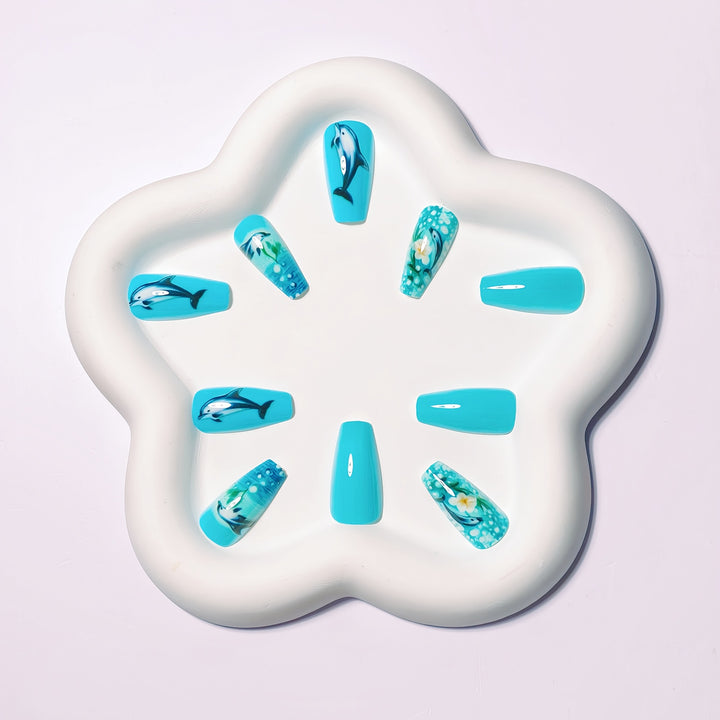 Artificial nails with underwater inspired marine motif Kalsten