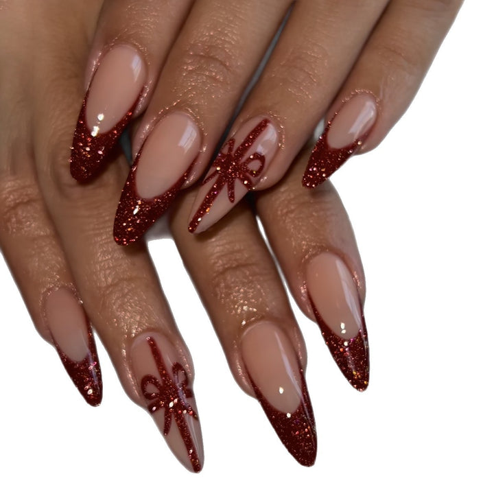 Glamorous and Glittering Artificial Nails Kalsten