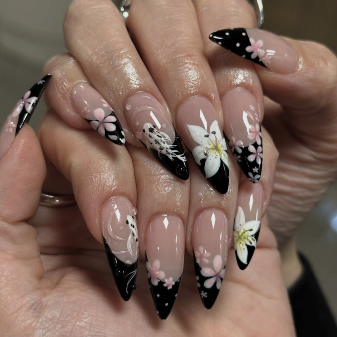 Elegant Nail Extensions with Creative Flowers and Black-White Patterns Kalsten
