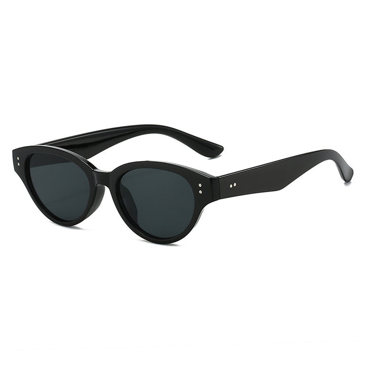 Women Cat-Eye Sunglasses with retro-inspired frame structure Kalsten
