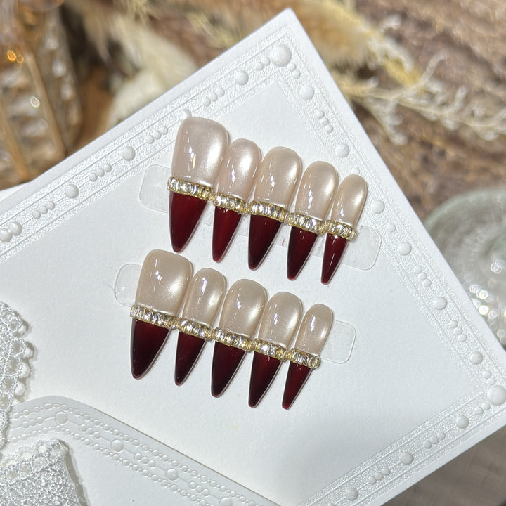 Glamorous Stiletto Press-On Nail Art Set with Gold Accents Kalsten