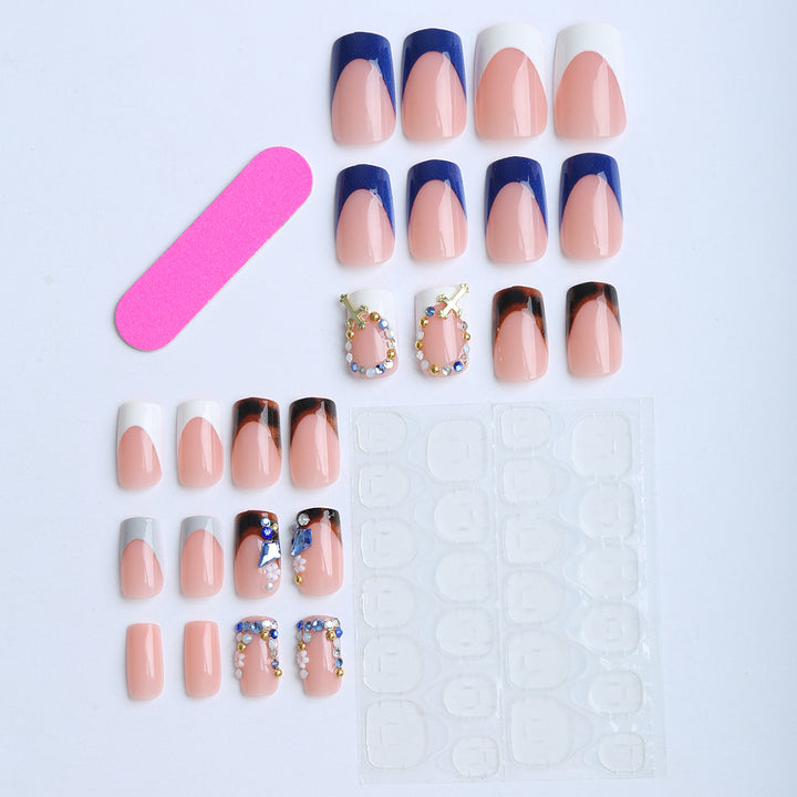 Artful fingernails with elegant embellishments Kalsten