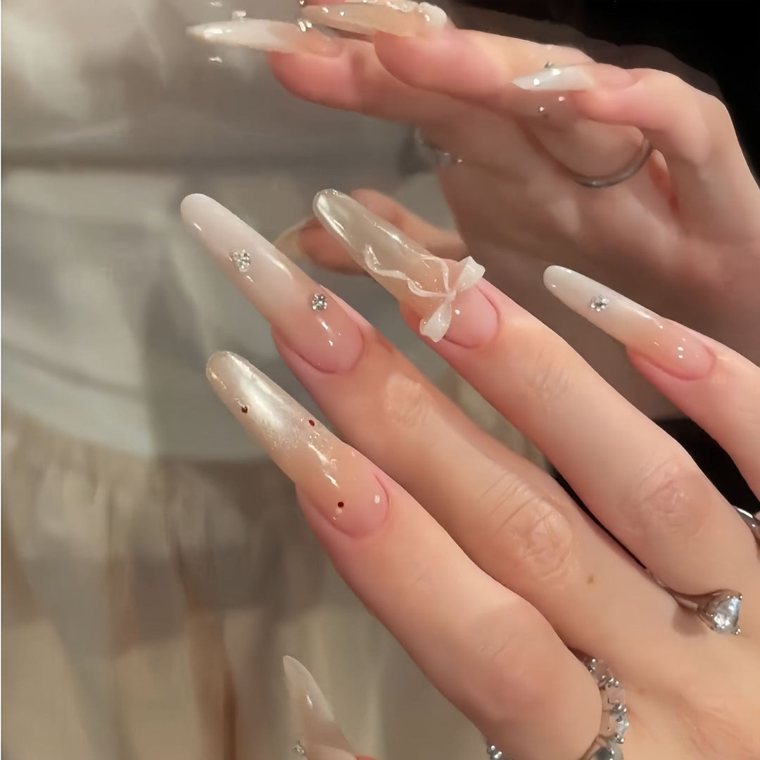 Artificial nails with elegant accents Kalsten