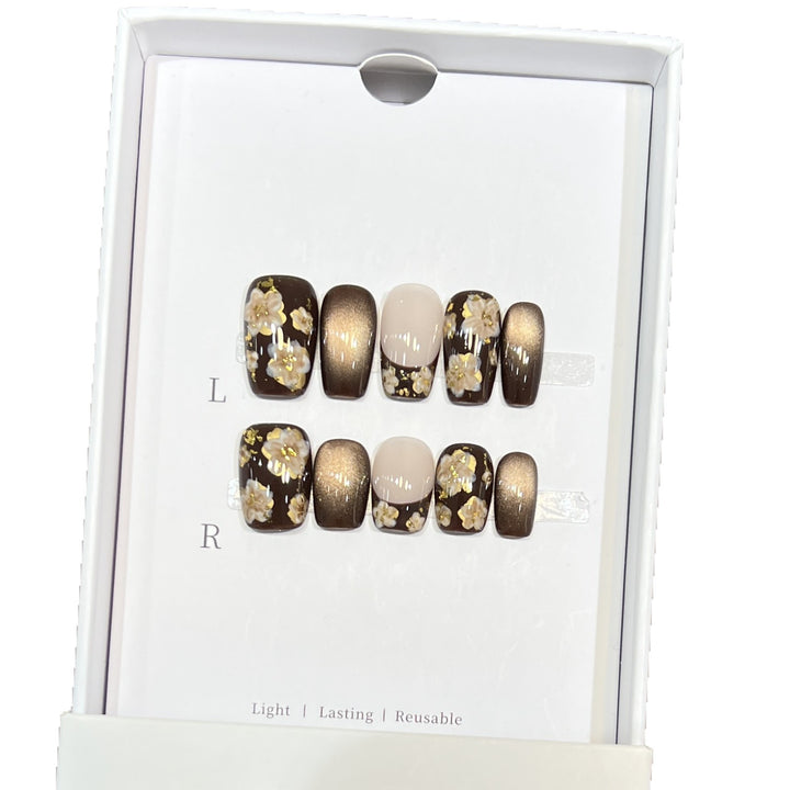 Artistic Floral-Embellished Press-On Nail Set Kalsten