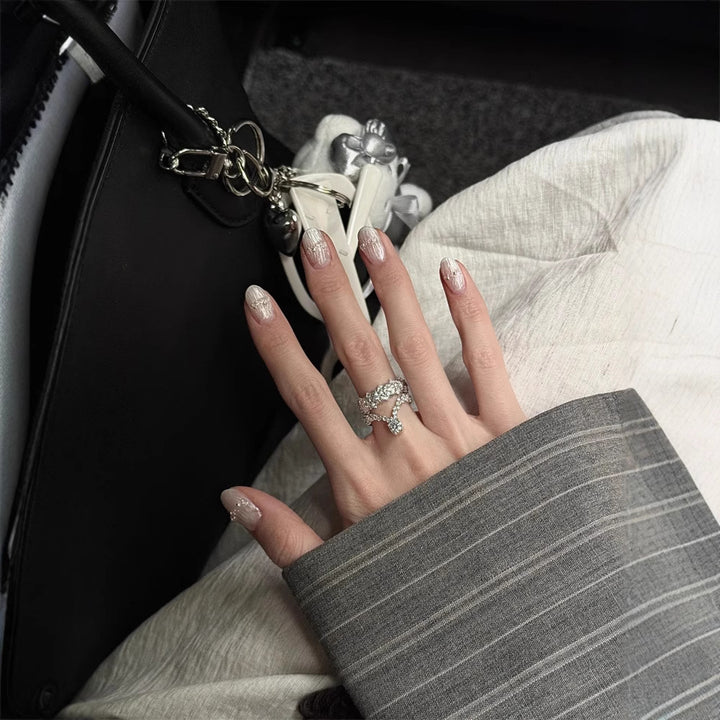 Artificial nails with decorative accents Kalsten