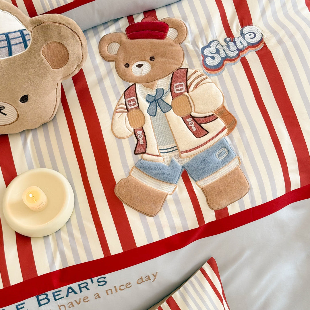 Children's bedding set with embroidered teddy bear and classic striped pattern Kalsten
