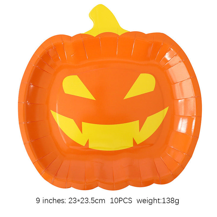 Pumpkin-shaped paper plate for Thanksgiving