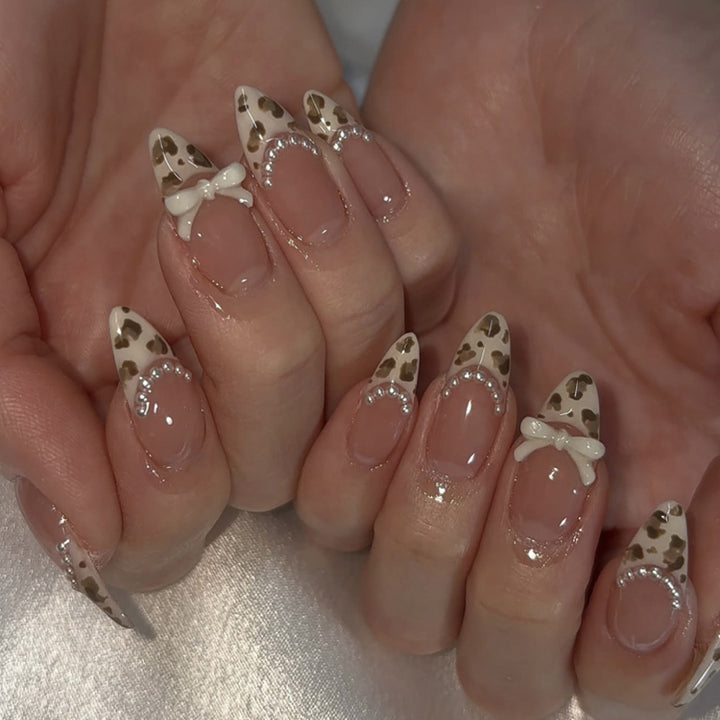 Artistic Press-On Nail Set with Bow and Animal Print Kalsten