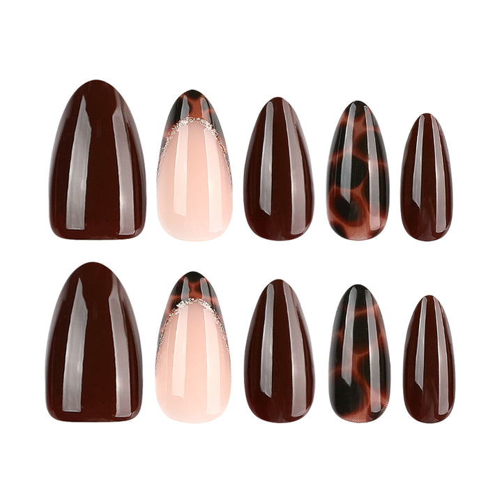 Artistic accent nails with geometric designs Kalsten
