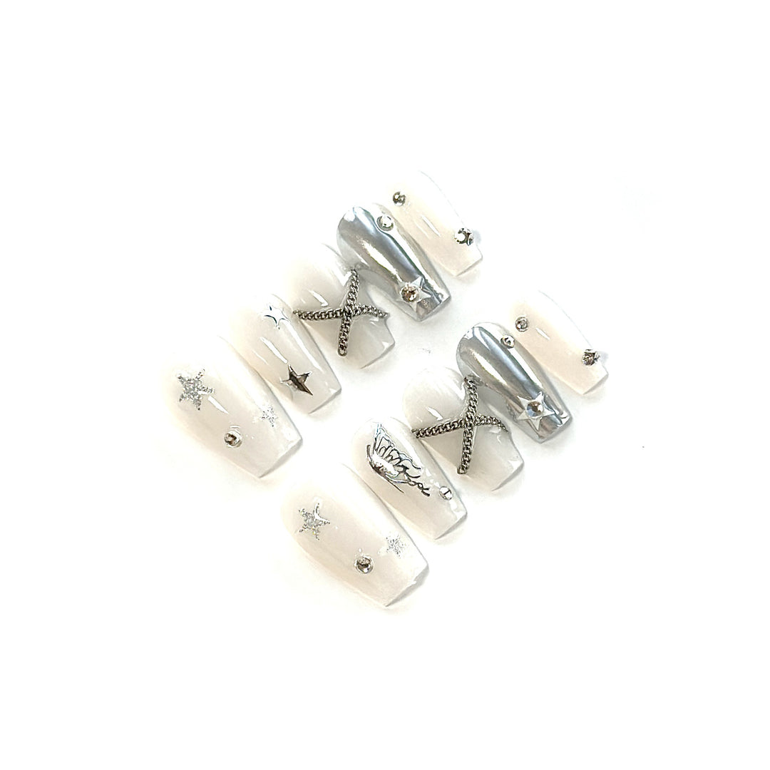 Artistic Press-On Nail Art Set with Elegant Silver Accents