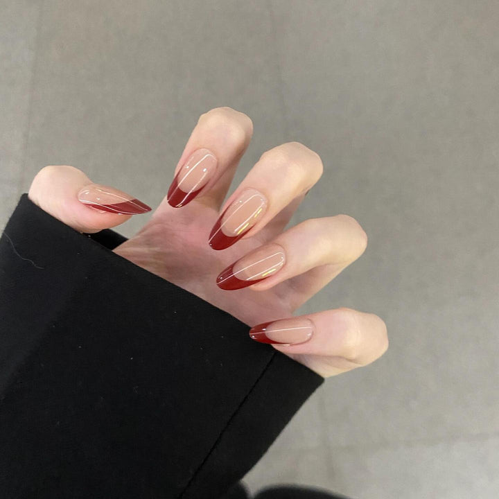 Elegant artificial nails with modern gradient effects Kalsten