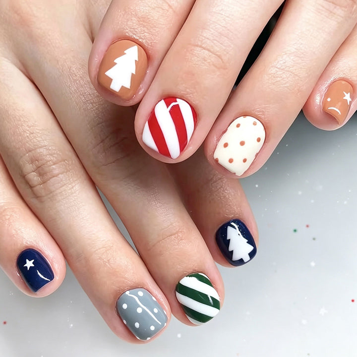 Holiday-Themed Nail Art Design Kalsten