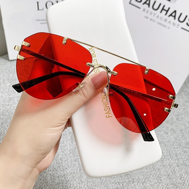 Women modern pilot sunglasses with gradient lenses and slim metal frame Kalsten