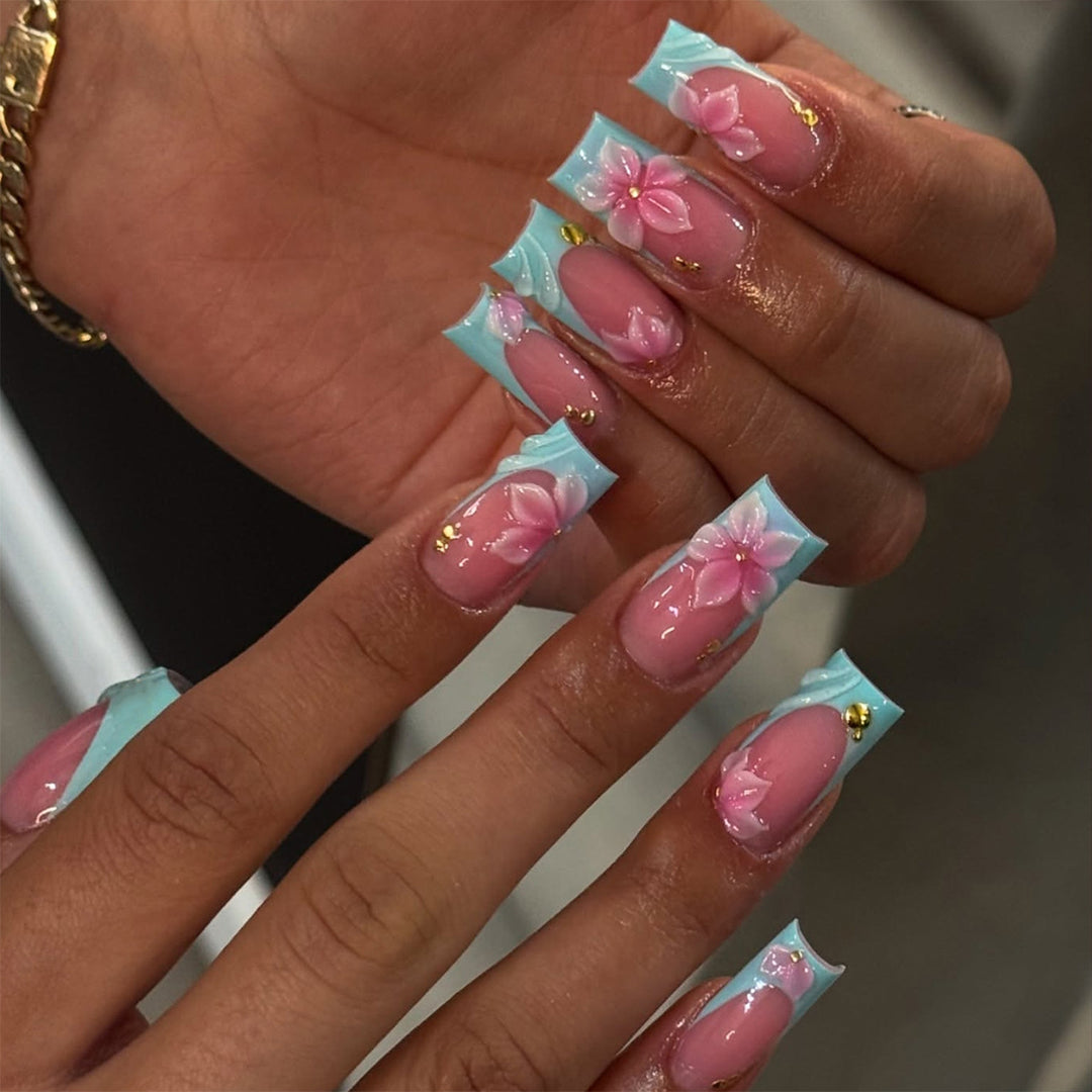 Artificial nails with floral motifs and modern design Kalsten