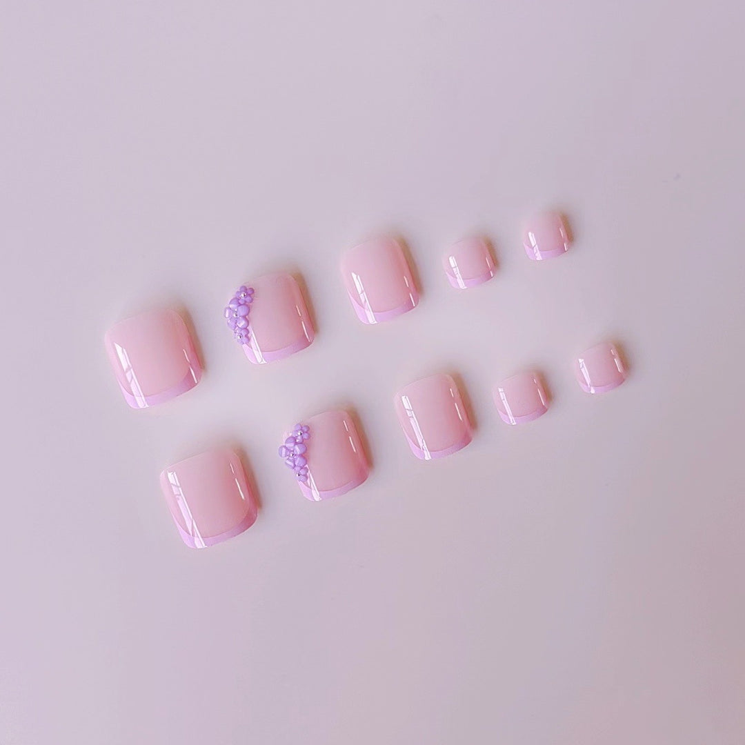 Artificial nail set with floral 3D decorations and elegant accents Kalsten