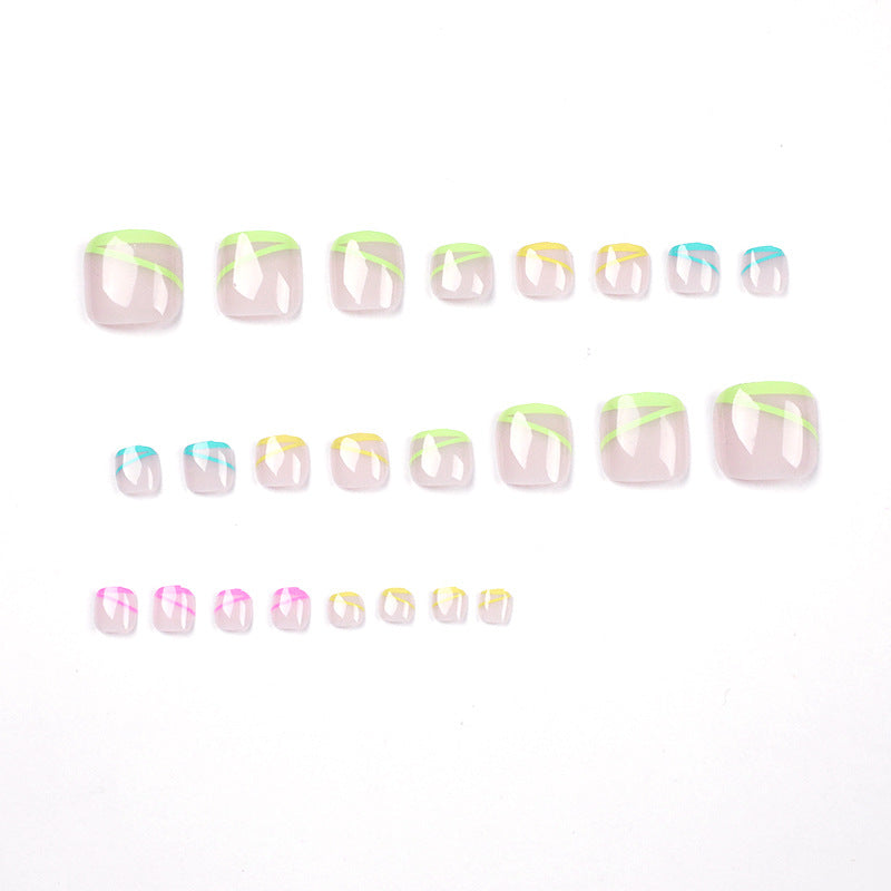 Artful toenail design with modern lines Kalsten