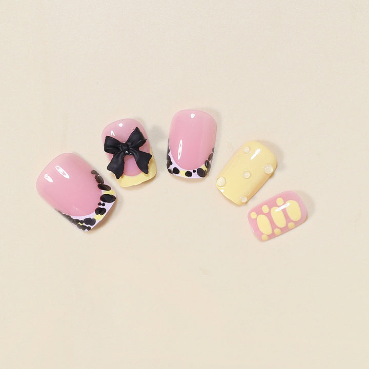 Creative Decorative Press-On Nail Set Kalsten