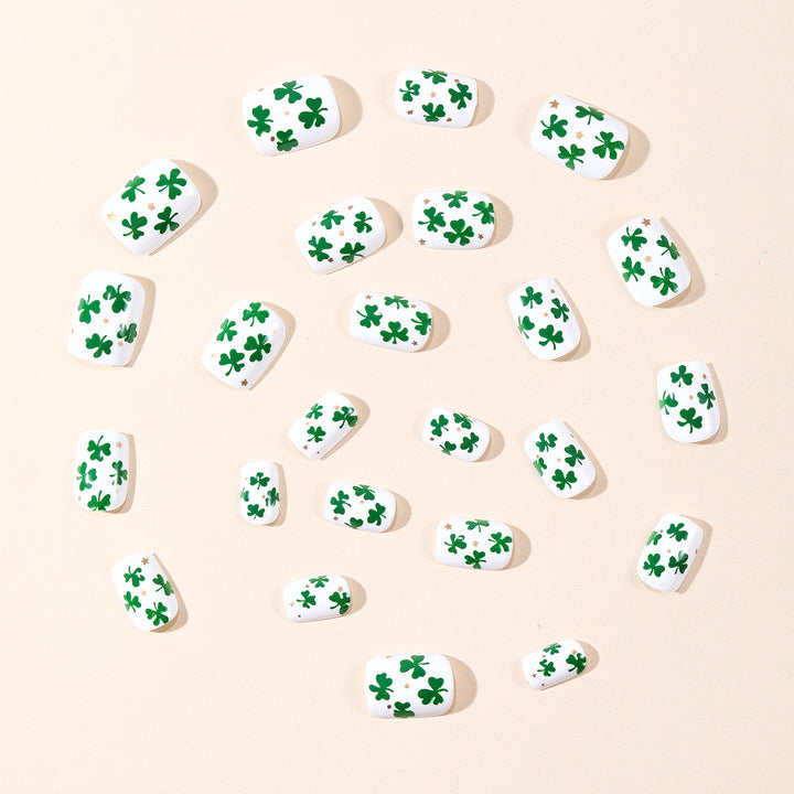 Shamrock-Themed Nail Art Extensions Kalsten