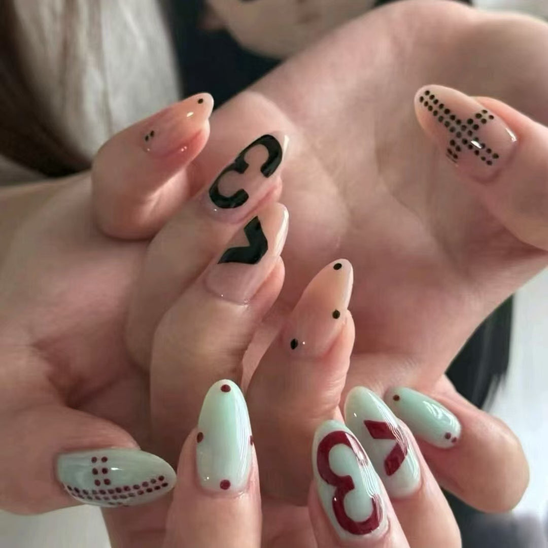 Stylish Artistic Press-On Nail Set Kalsten