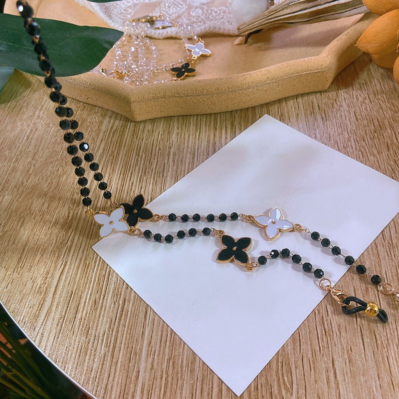 Elegant pearl necklace with flower pendants Kalsten
