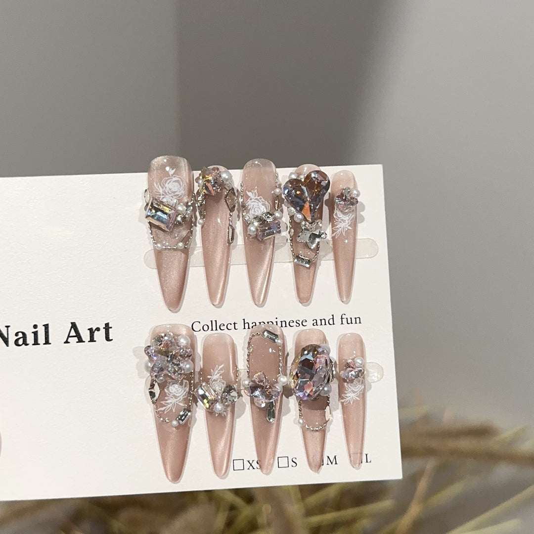 Decorative and Elegant Press-On Nail Art Set