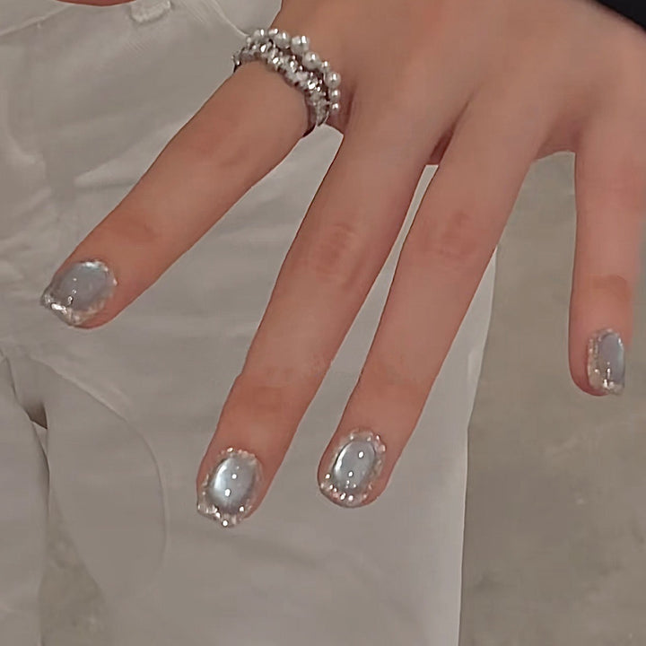 Artificial nails with glamorous accents Kalsten