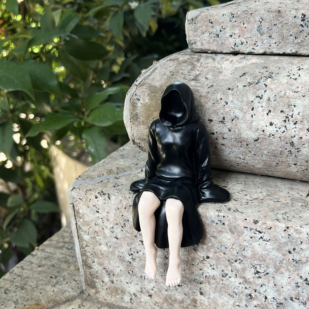 Creepy decorative figure Kalsten