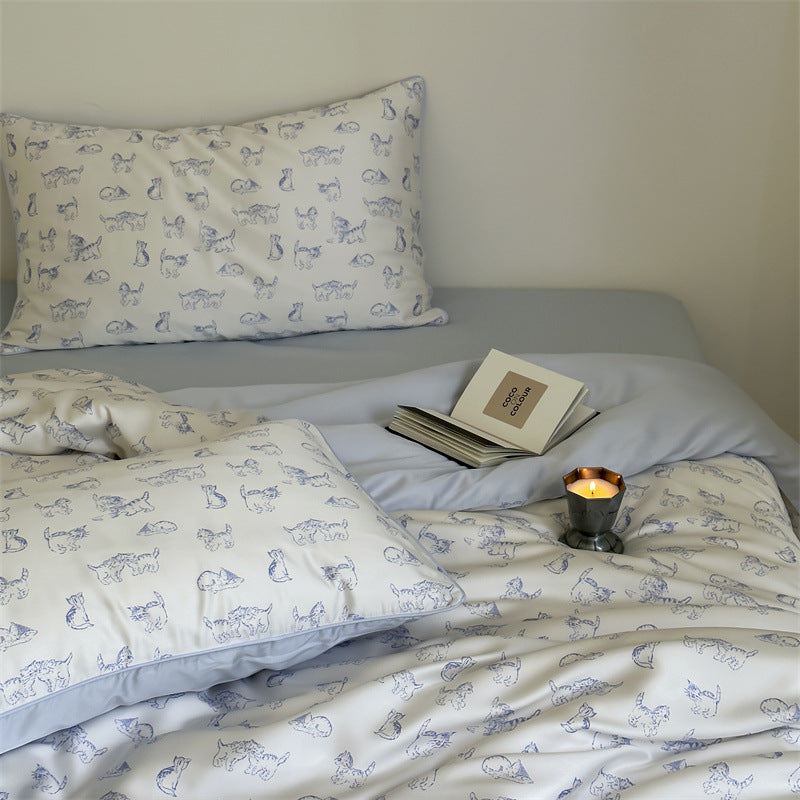 Satin bedding set with floral print and ruffle